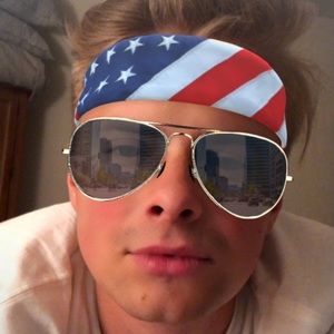 Meet your Posher, Daniel